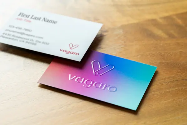 Branding e identidad de marca con tarjetas y logotipo